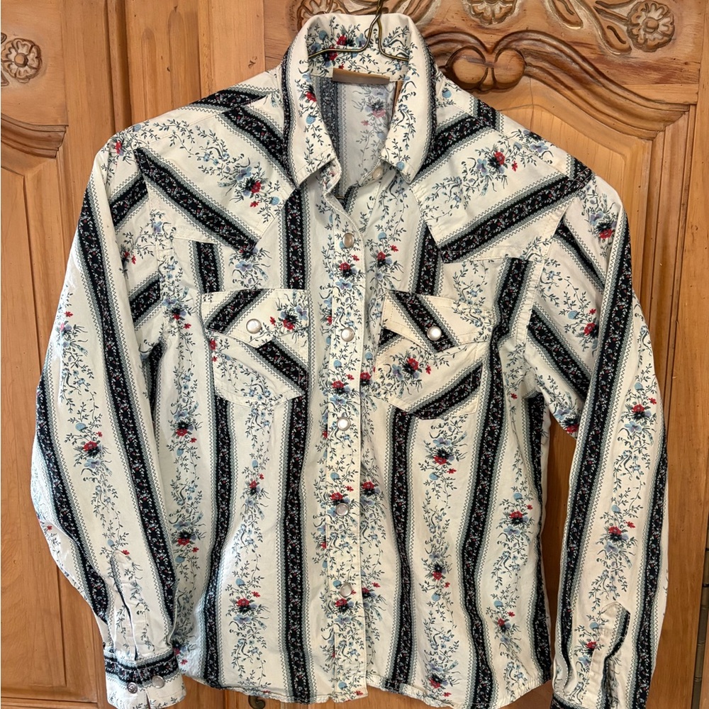 Girls snap front Wrangler shirt